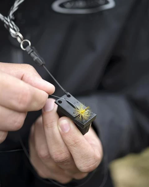 Magnetic Tippet Threader 4 Magnetic Tippet Threader – Image 4