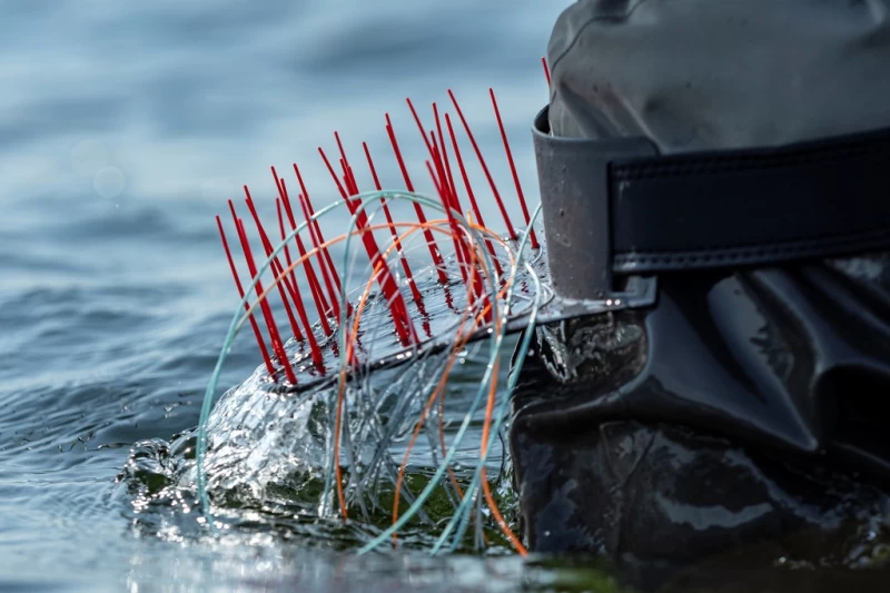 Ahrex Flexistripper - Black With Red Pegs 2 Ahrex Flexistripper - Black With Red Pegs – Image 2